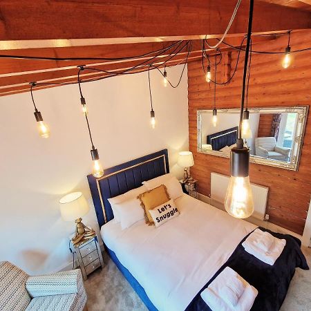 Kaoglen Squirrel Drey-Hot Tub-Pet Friendly-Perth Villa Balnald Dış mekan fotoğraf
