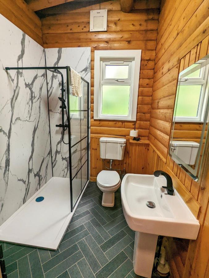 Kaoglen Squirrel Drey-Hot Tub-Pet Friendly-Perth Villa Balnald Dış mekan fotoğraf